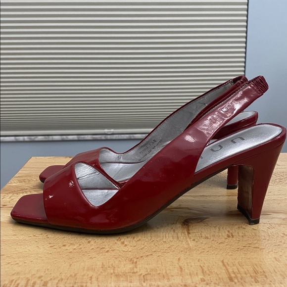 Unisa Purdue Red Patent Leather Open Toe  Heels - Size 6.5B - Worn Once - Picture 5 of 6